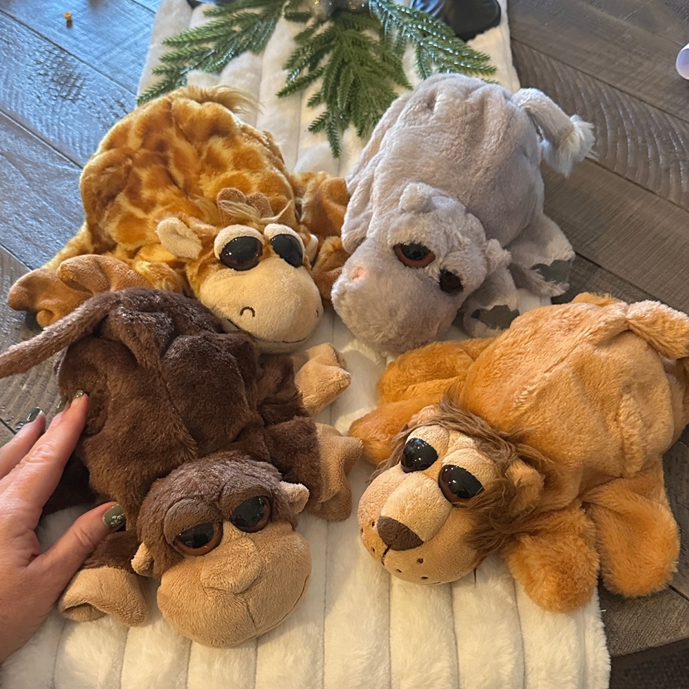Plush Animal Toy Set - Lion, Giraffe, Hippo, Monkey